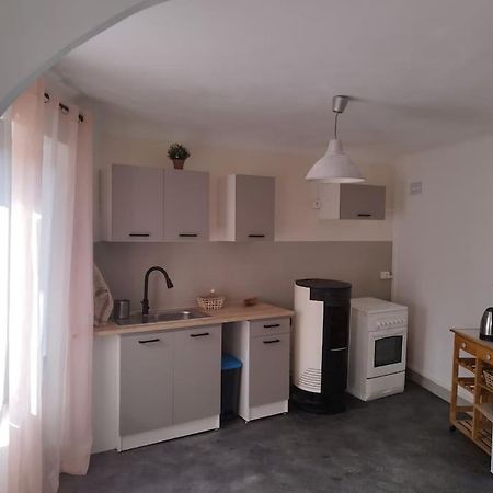 Jolie Maison De Bourg Tout Equipee 10Km D'Ambert Saint-Amant-Roche-Savine Екстериор снимка