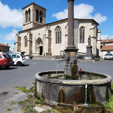 Jolie Maison De Bourg Tout Equipee 10Km D'Ambert Saint-Amant-Roche-Savine Стая снимка